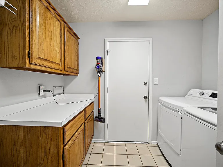 758 Rolling Mill Dr — Photo 24