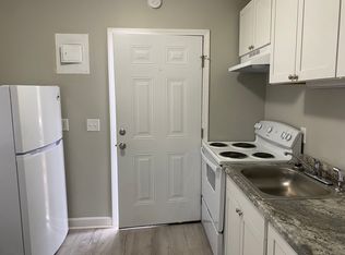 700 College Place Ave #B16, Dobson, NC 27017