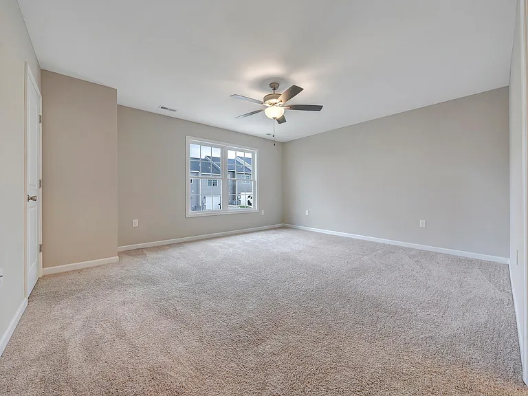 773 Holland Loop — Photo 13
