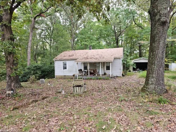 7922 Winfree Rd, Summerfield, NC 27358