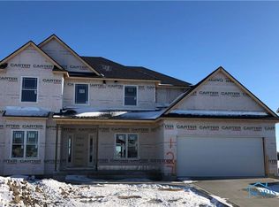 127 Avilyn Rd, Oregon, OH 43616