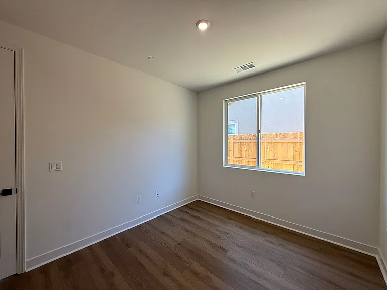 156 Coiner St — Photo 34