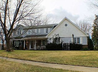 5979 Hawthorne Dr, Sylvania, OH 43560