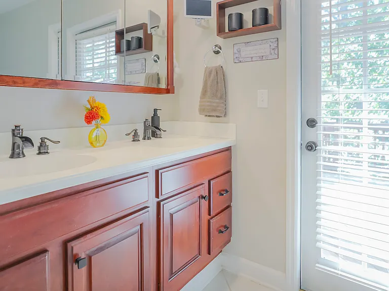 5735 Riverwood Dr NW — Photo 18
