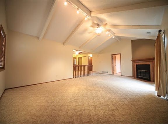 2463  Brookside Dr Lawrence, KS listing photo #4