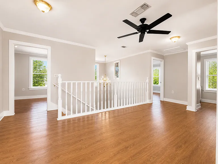 2208 Coggin Ave — Photo 12