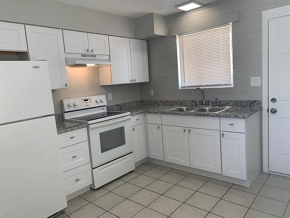 415 W 10th St #6