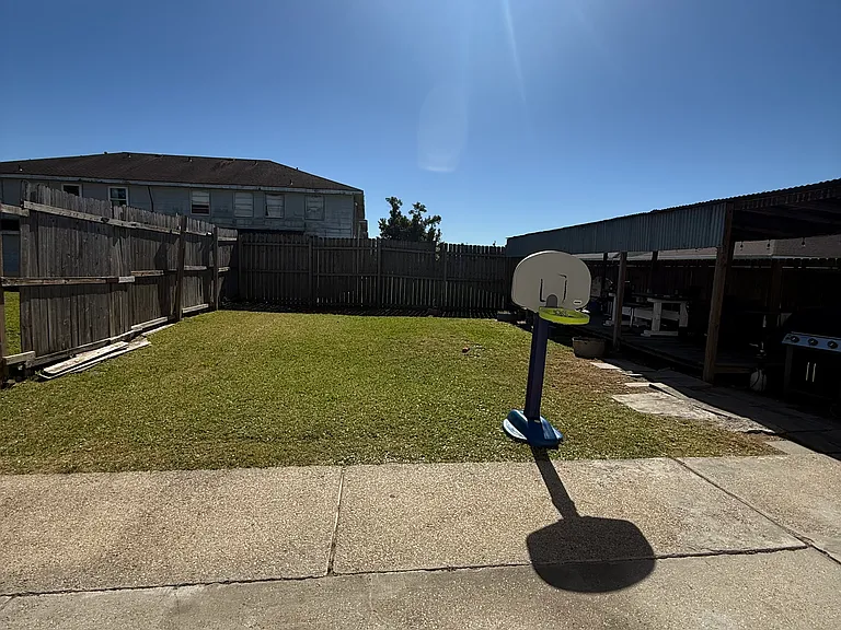 2816 Destrehan Ave — Photo 12