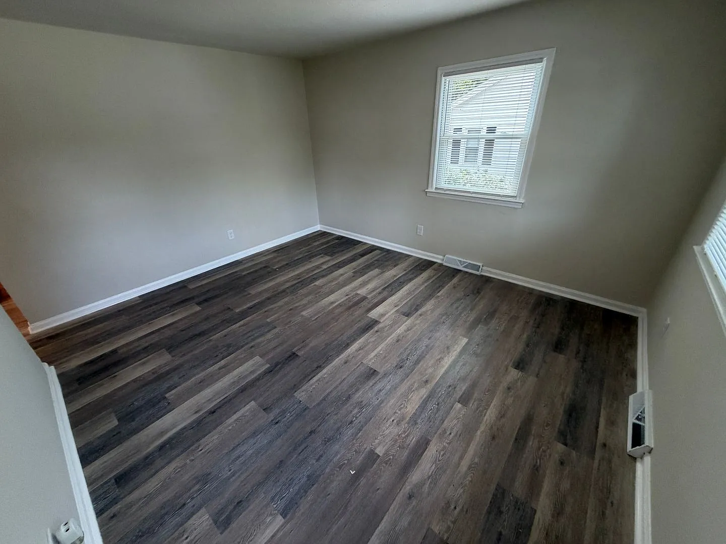 Newly Updated 3 Bedroom Brick Home in Burlington! — Photo 3