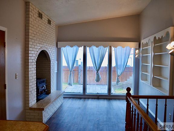 2nd image of 660 Lomax St