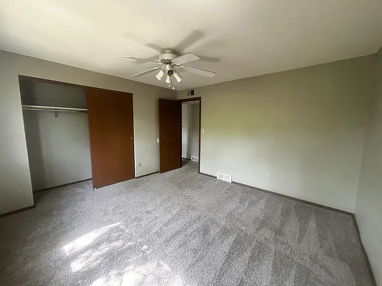 Kellogg Place Apartments — Photo 8