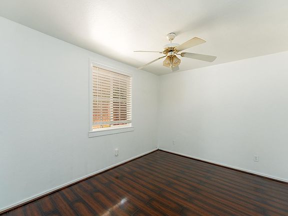 3rd image of 1392 Beacon Way
