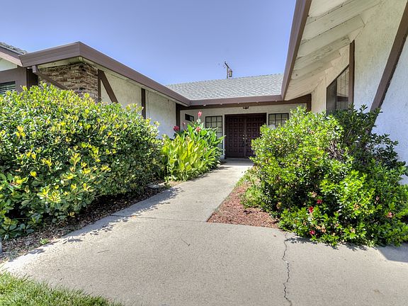 4th image of 1821 Woodacre Way