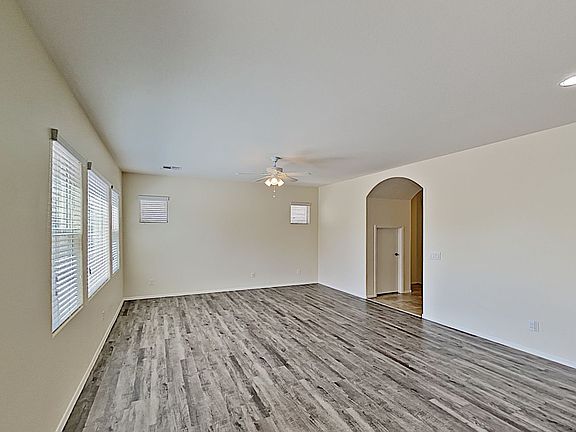 5th image of 1195 E Taylor Trl