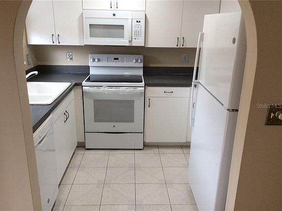 4th image of 8208 Donaldson Dr