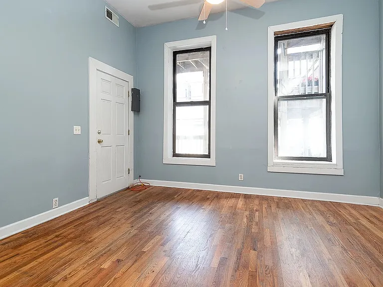 1449 N Artesian Ave #1B — Photo 4