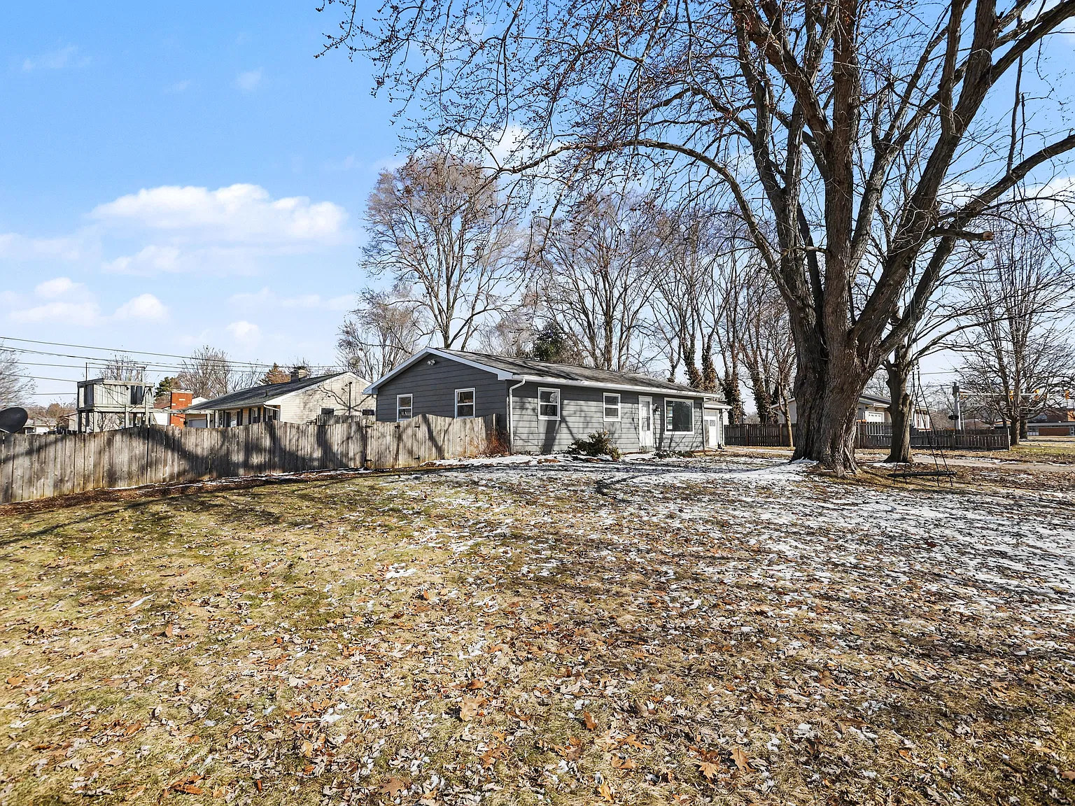4 bed, 1092 sqft, $2,350 — Photo 3
