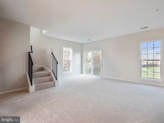 5th image of 104 Heather Stone Way