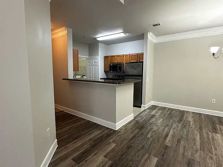Lafayette Gardens Apartments — Photo 12