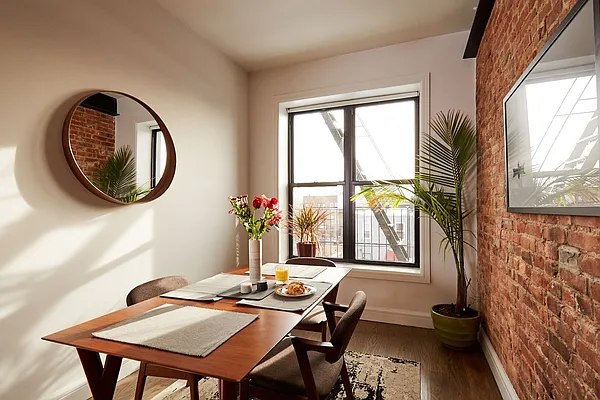 Rented by Nooklyn NYC LLC | media 25