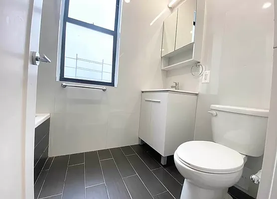 Rented by EastMount Realty LLC | media 7