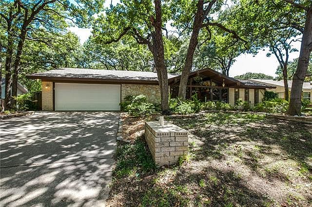 1st image of 817 Wheelwood Dr