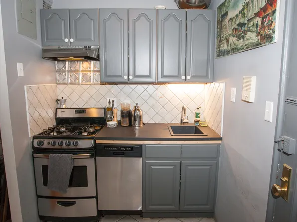 184 Clinton Avenue image 14 of 17