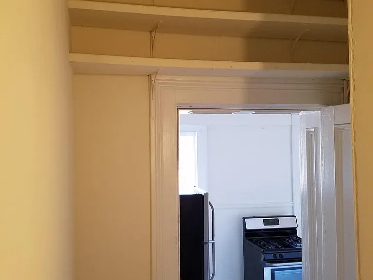 129 S Sycamore St #4 — Photo 9