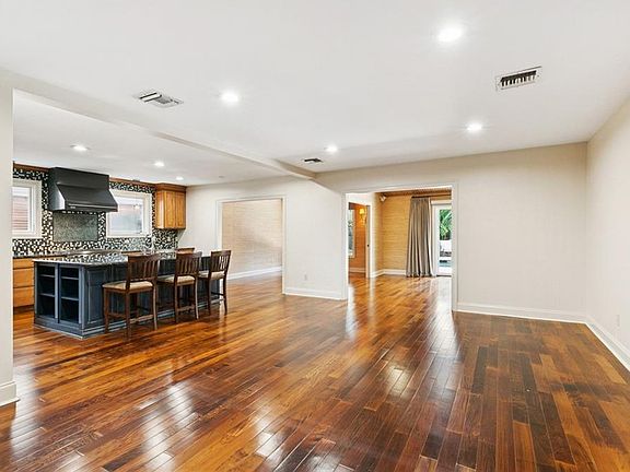 5th image of 6109 Flower Dr