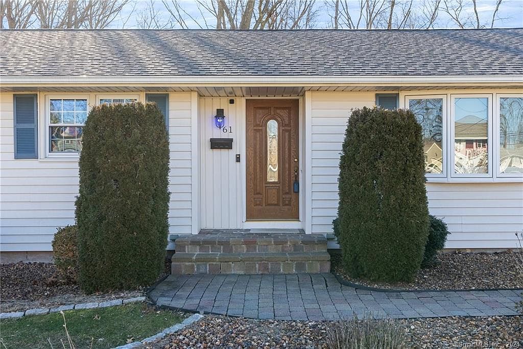 61 Augusta Dr, Newington, CT 06111 Zillow