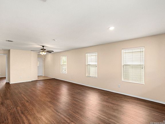 5th image of 7915 OAK POINTE