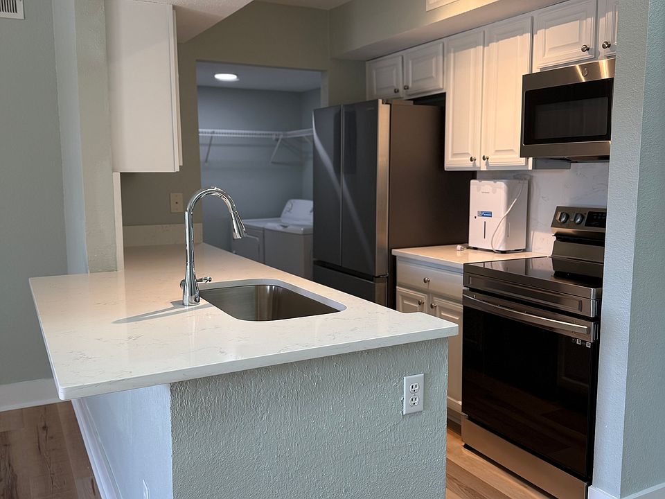 updated kitchen and laundry area. New appliances, and garbage disposal