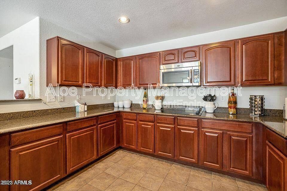 1st image of 45697 W Starlight Dr