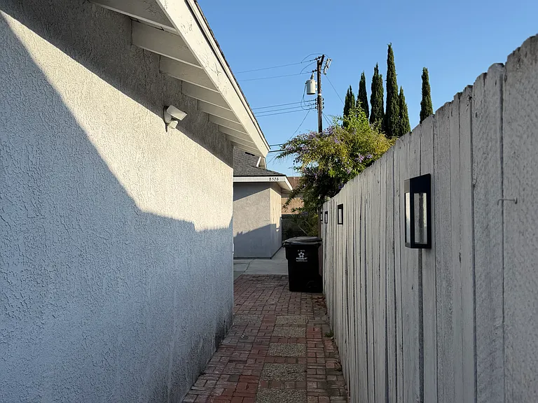 8526 Mays Ave — Photo 4