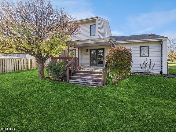 3rd image of 2214 Buchanan Dr