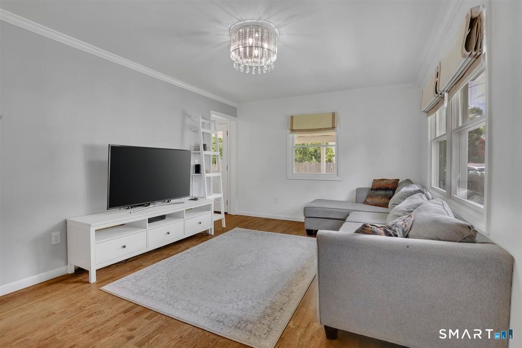 30 Quaker Lane, Southington, CT - View 3