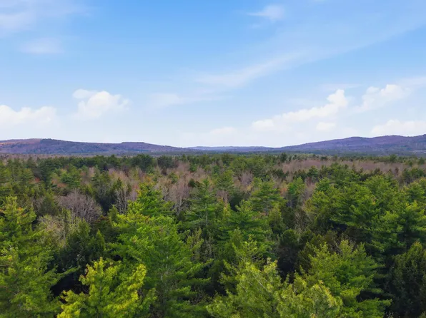 10 Beech River Circle, Ossipee, NH 03814