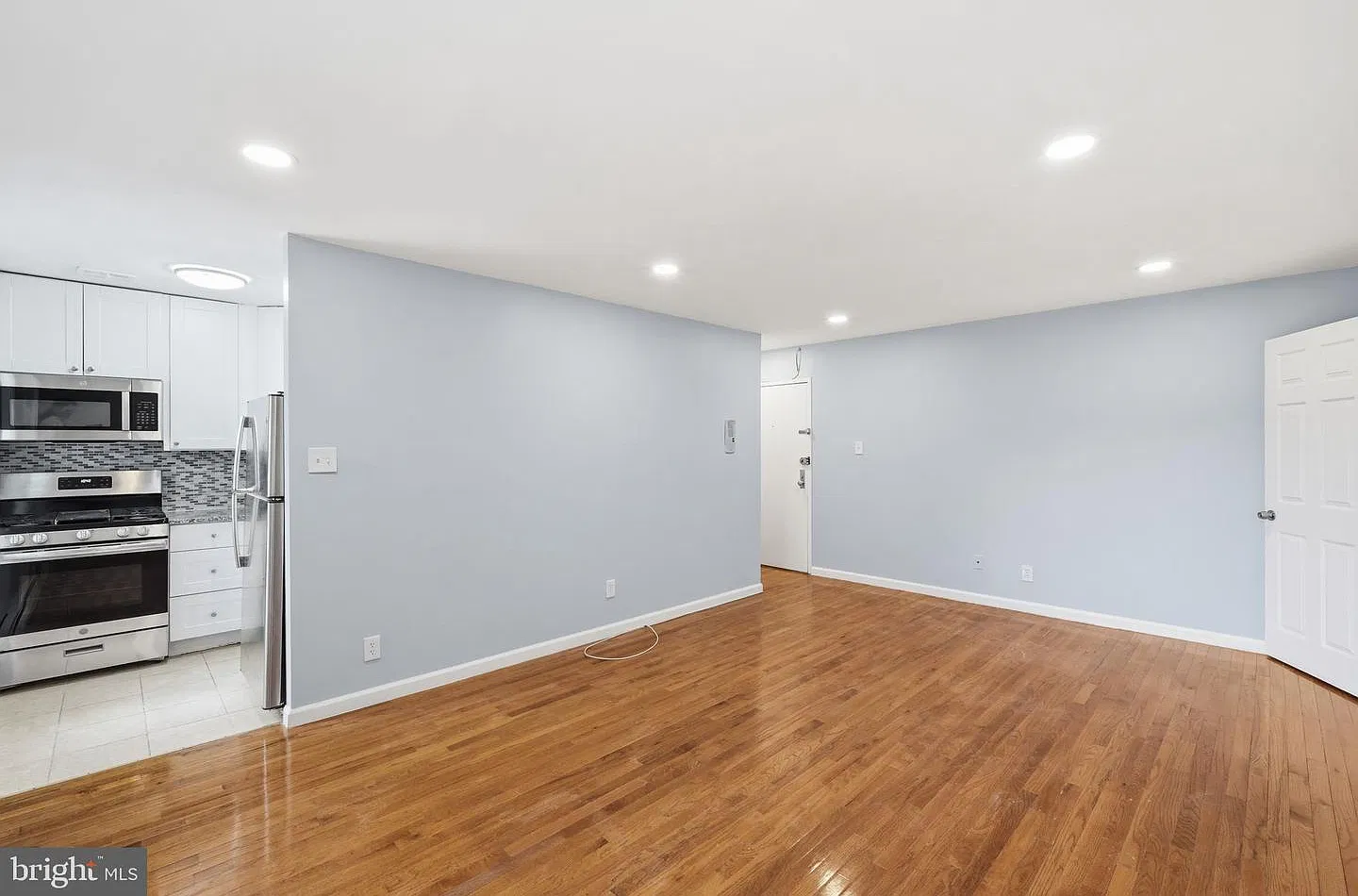 1 bed, 674 sqft, $1,750 — Photo 4
