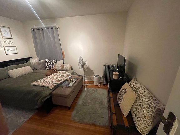 4th image of 204 Lancaster Ave #3