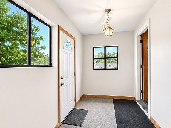 4th image of 434 Hamilton St