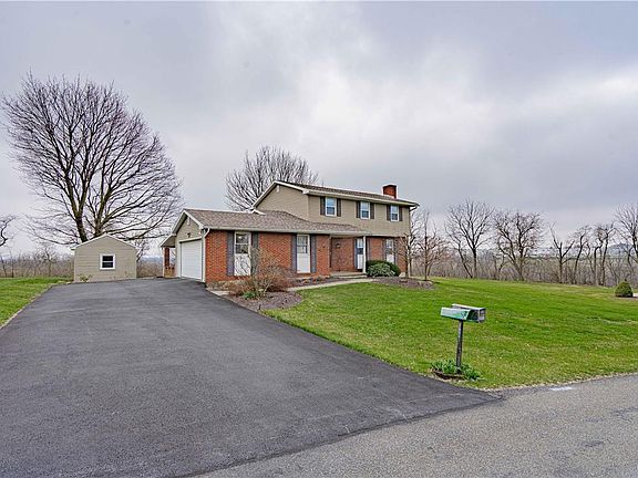 3rd image of 3826 Estate Dr N