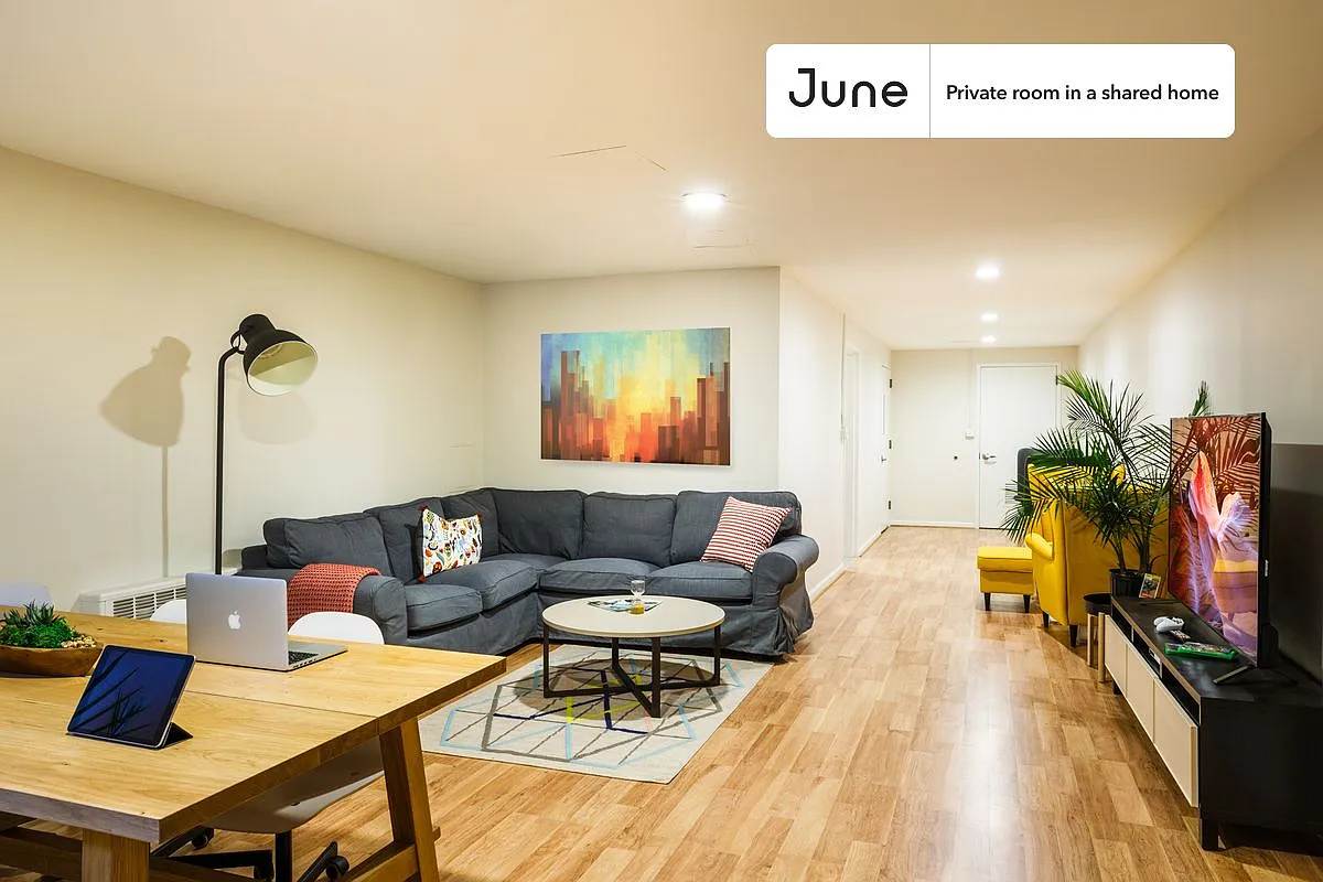 Full bedroom in 5 bed/2 bath home in West Harlem #102 2B — Photo 4
