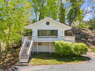 52 Short Beach Road, New Haven, CT, 06512