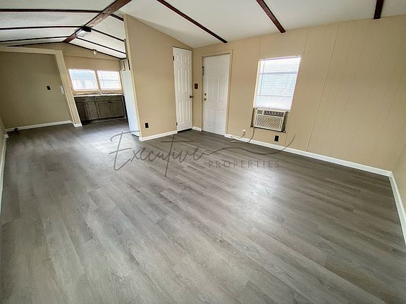 5th image of 1030 Mildred St Trailer 8