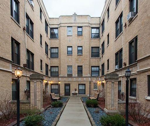 3rd image of 2840 N Orchard St #628