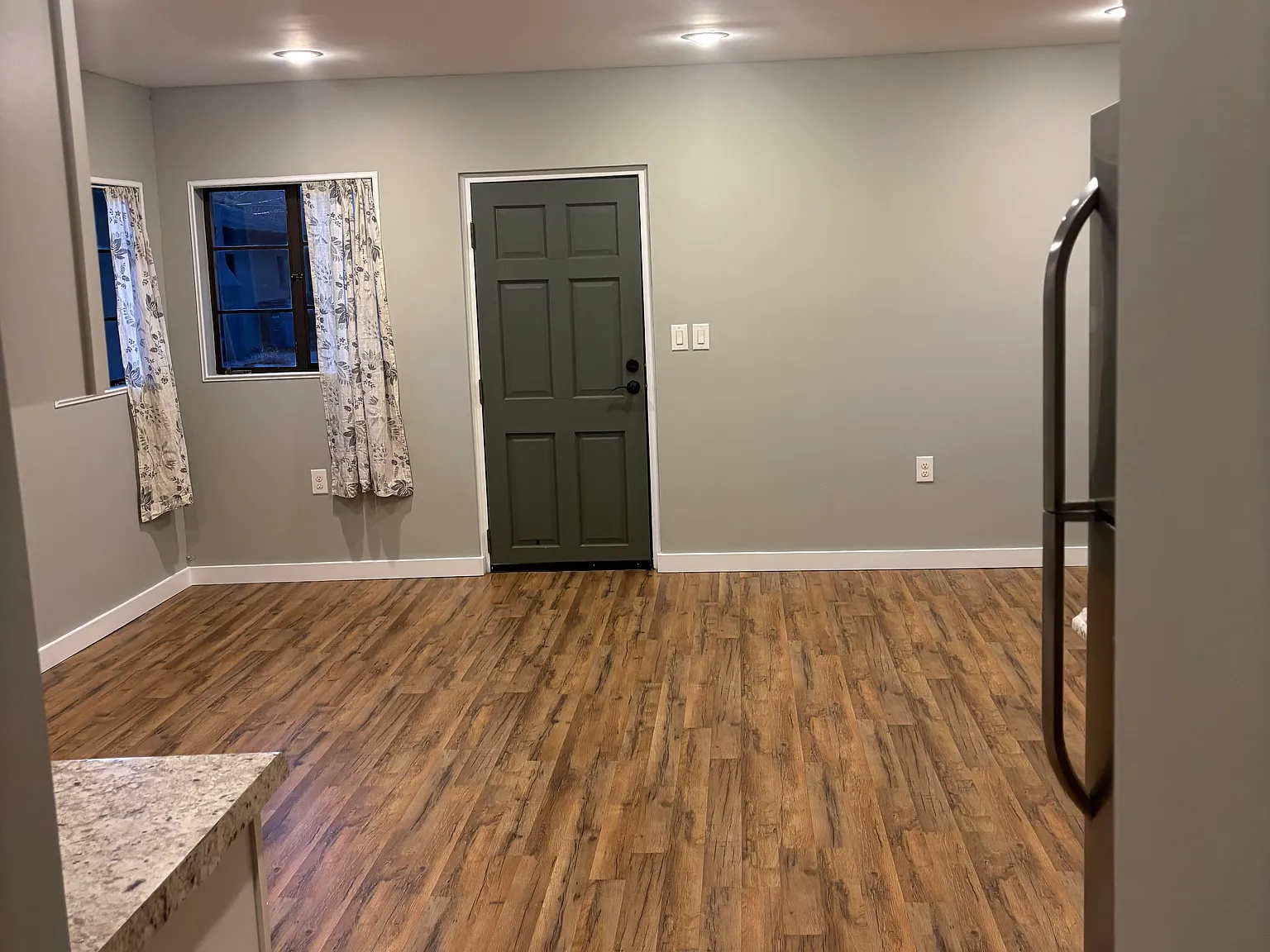 1 bed, $1,200 — Photo 4