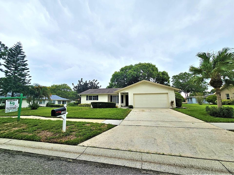 1st image of 1309 Woodstock Dr