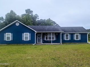 222 Glenwood Dr, Hubert, NC 28539