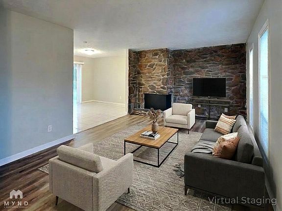 2nd image of 6392 Briar Chase Ct