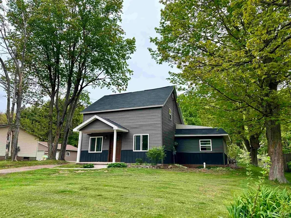 634 County Rd, Negaunee, MI 49866